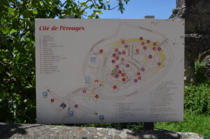 Perouges Map