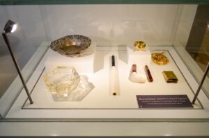 Display case showcasing the personal belongings of Mustafa Kemal Atatürk at the Atatürk Museum in Thessaloniki.